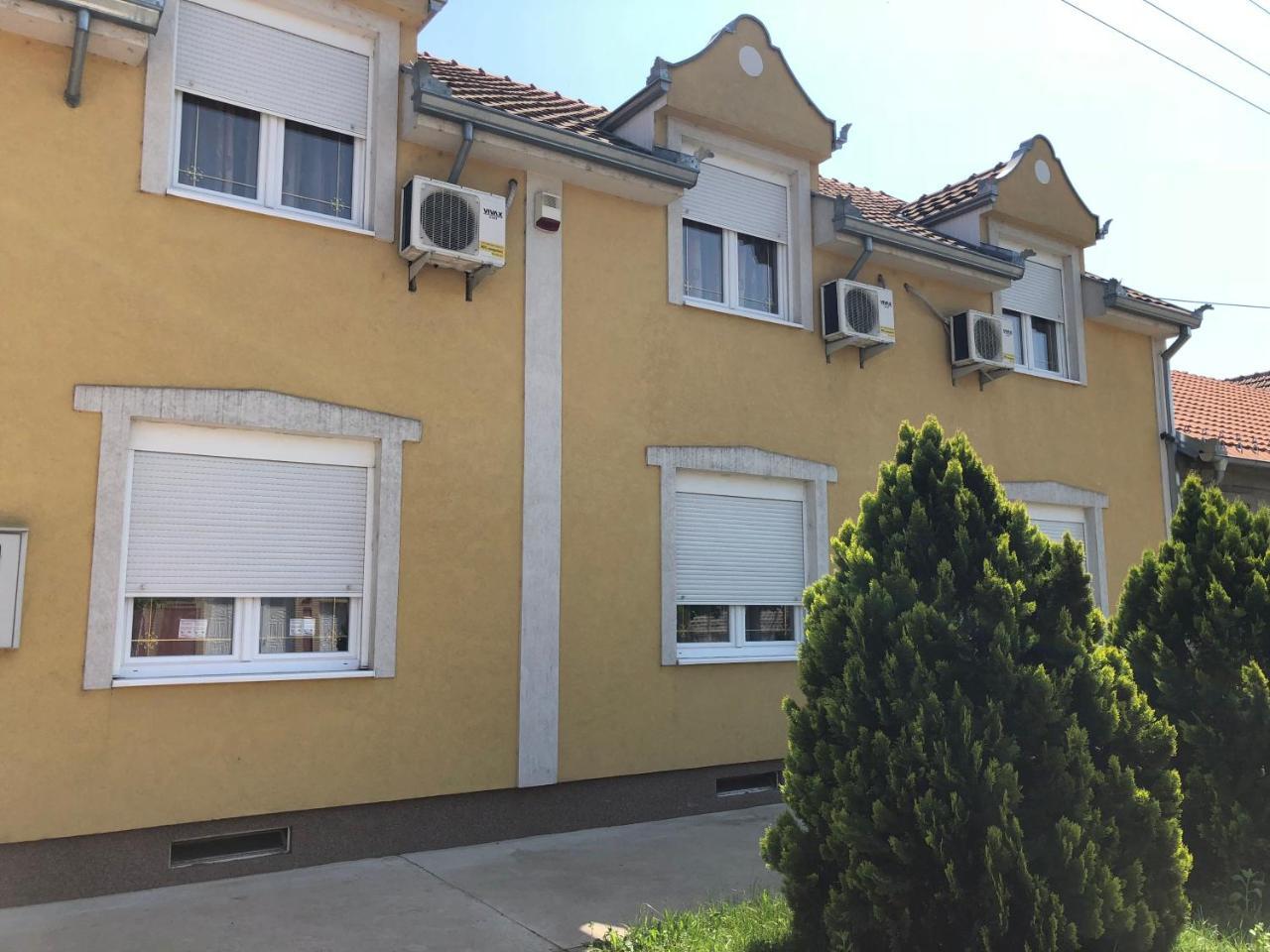 Vila De Lux Бела-Црква Экстерьер фото